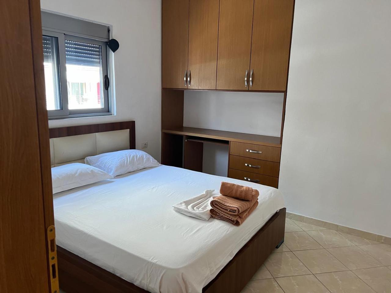 Tulipani Apartments Near Promenade Sarandë Eksteriør bilde